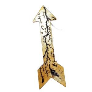 home decor items. wall